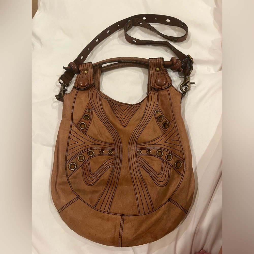 Betsey Johnson 100% brown leather shoulder bag vintage